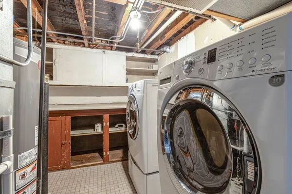 $1,700 | 7408 West Addison Street, Unit 2, Chicago, IL 60634