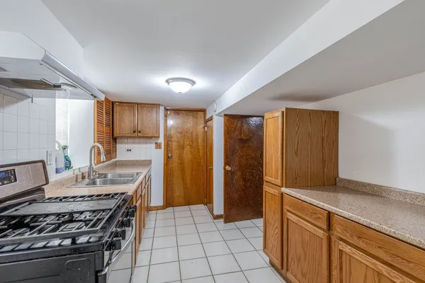 $1,700 | 7408 West Addison Street, Unit 2, Chicago, IL 60634