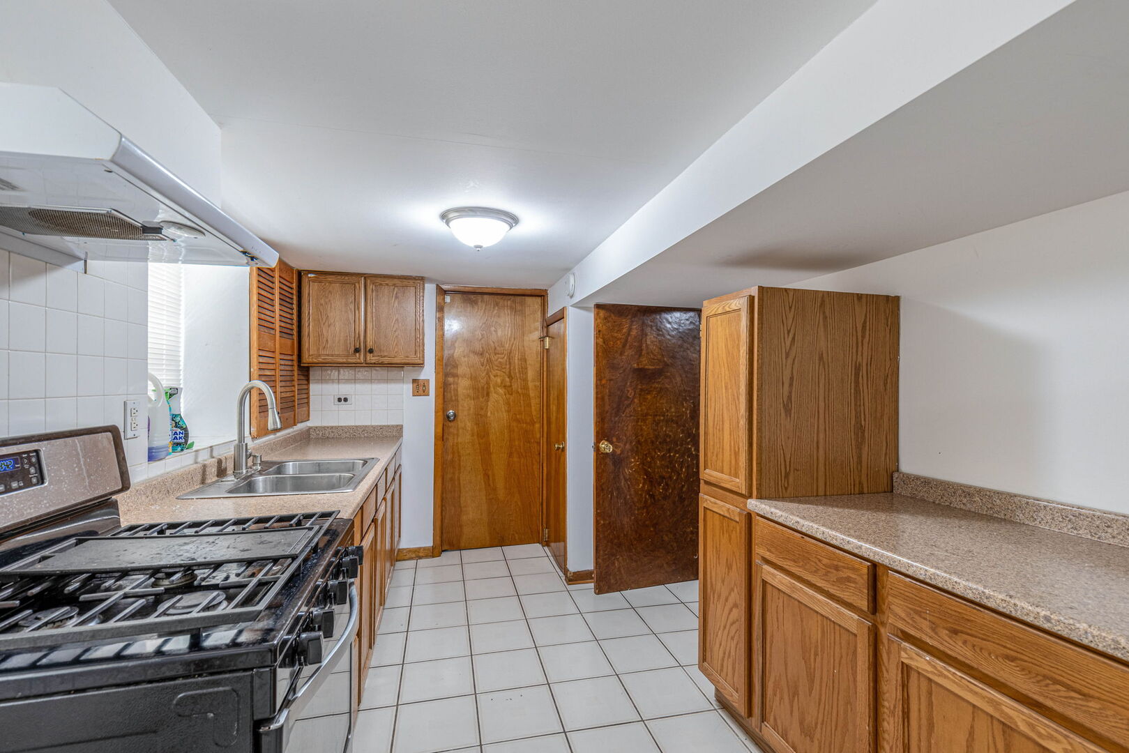 7408 West Addison Street, Unit 2 Chicago, IL 60634 - Photo 4 of 24