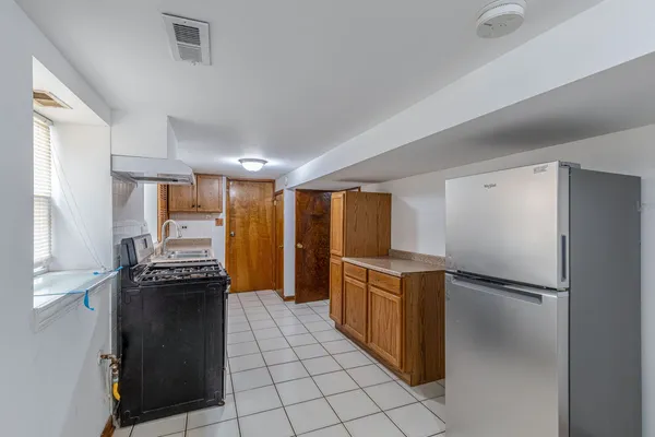 $1,700 | 7408 West Addison Street, Unit 2, Chicago, IL 60634
