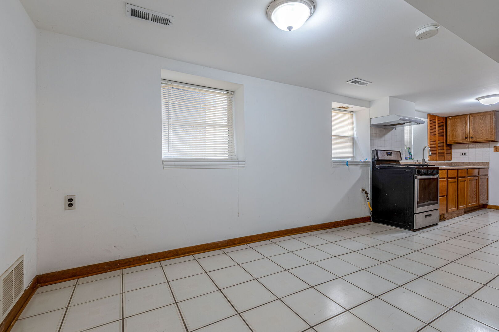 7408 West Addison Street, Unit 2 Chicago, IL 60634 - Photo 6 of 24