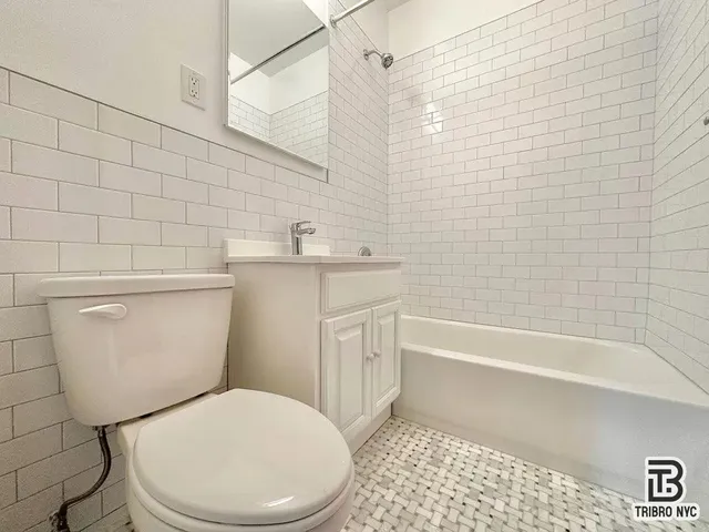 $3,000 | 743 Church Avenue, Unit 2E | Kensington