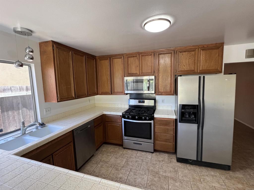 4014 Olive Drive Oceanside, CA 92056 - Photo 7 of 22