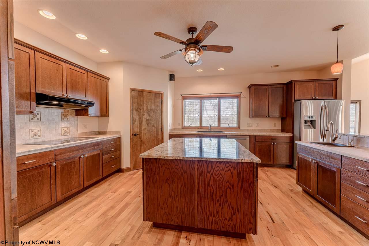 831 Fairmont Road Morgantown, WV 26501 - Photo 9 of 30 Gallery Image 9