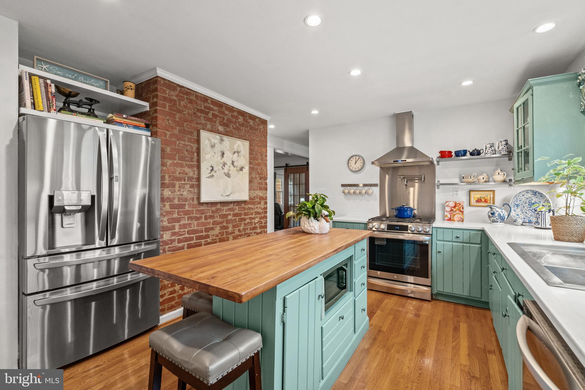 4007 Old Mill Road Alexandria, VA 22309 - Photo 6 of 39 Butcher Block Island