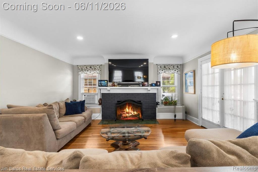 1215 Nottingham Road Grosse Pointe Park, MI 48230 - Photo 6 of 36