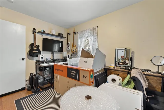 $1,900 | 7 Holbrook Road, Unit 2, Oxford, MA 01540