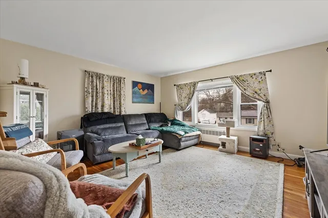 $1,900 | 7 Holbrook Road, Unit 2, Oxford, MA 01540