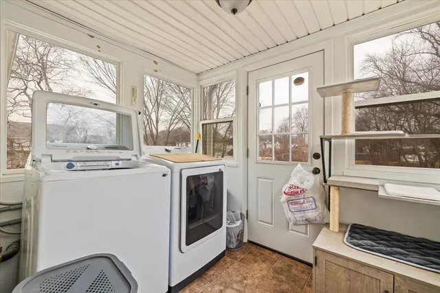 $1,900 | 7 Holbrook Road, Unit 2, Oxford, MA 01540