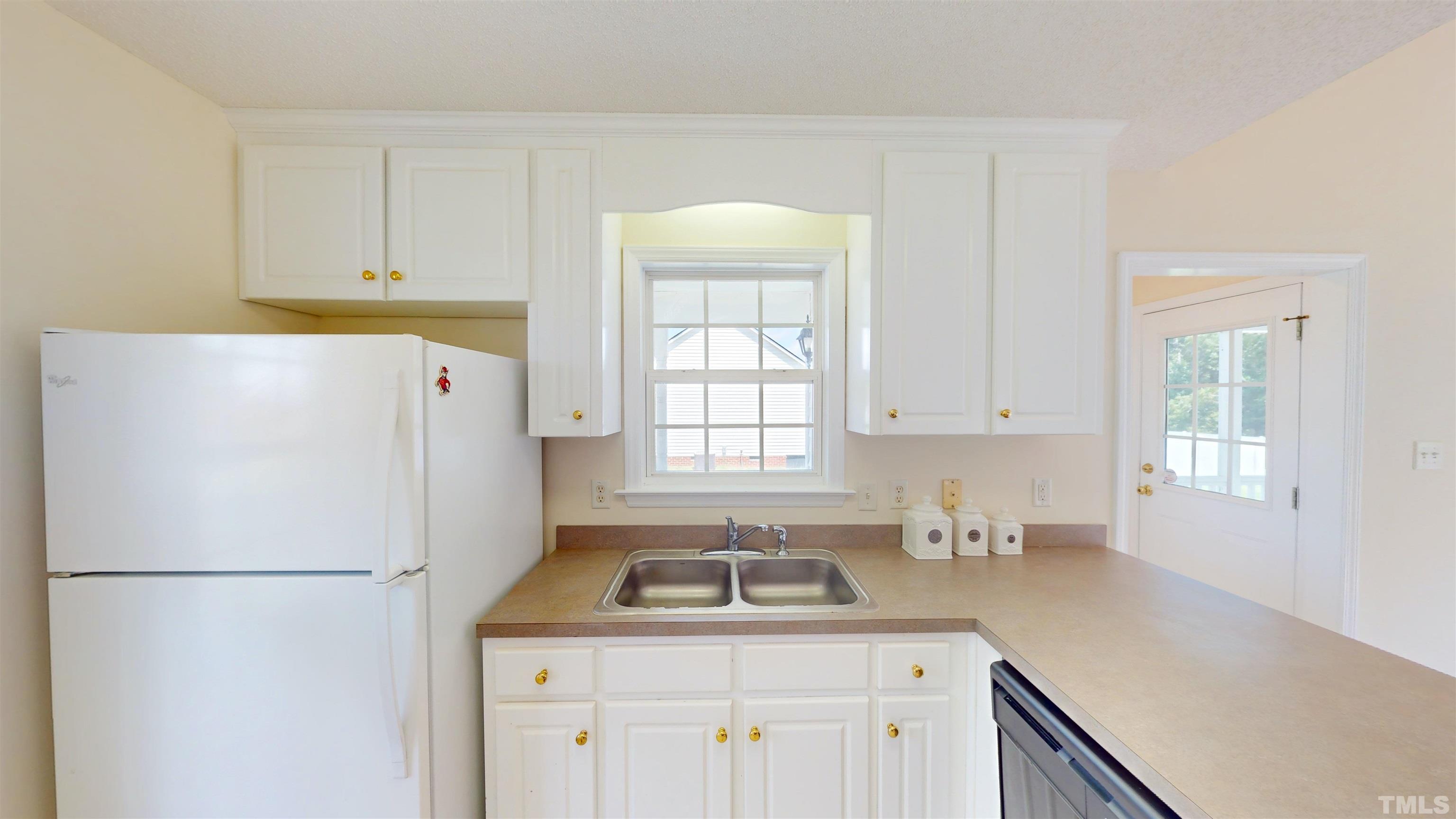 1027 Smith Road Smithfield, NC 27577 - Photo 16 of 35 Gallery Image 16