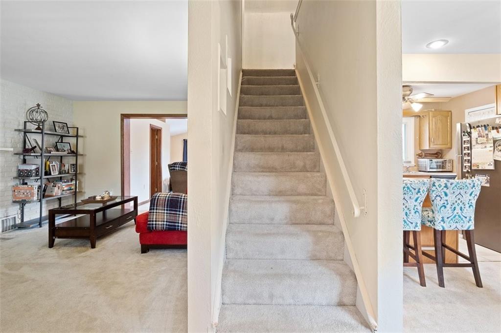 5328 Baptist Road Pittsburgh, PA 15236 - Photo 2 of 25 Gallery Image 2