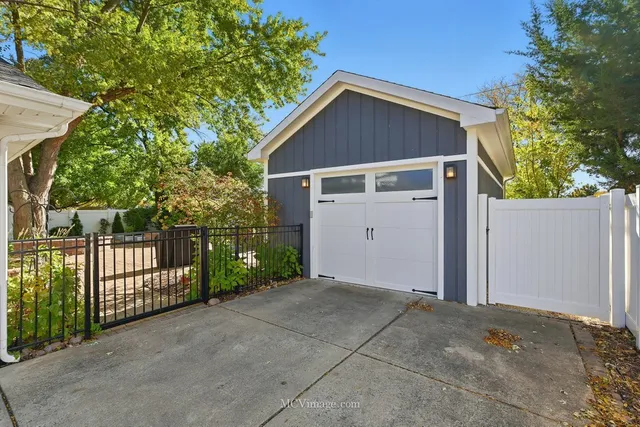 $389,000 | 404 Sweetbriar Place, Plano, IL 60545