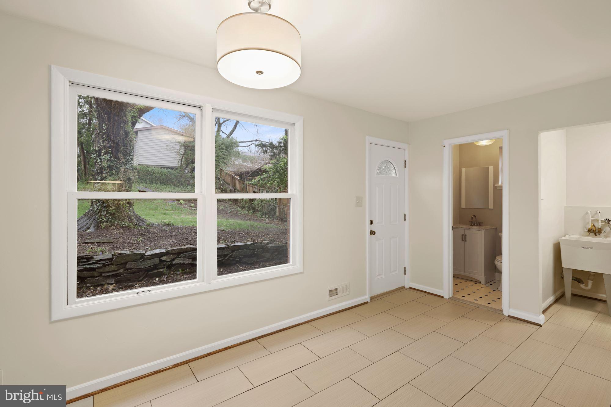 12805 Crisfield Road Silver Spring, MD 20906 - Photo 12 of 35 Kitchen