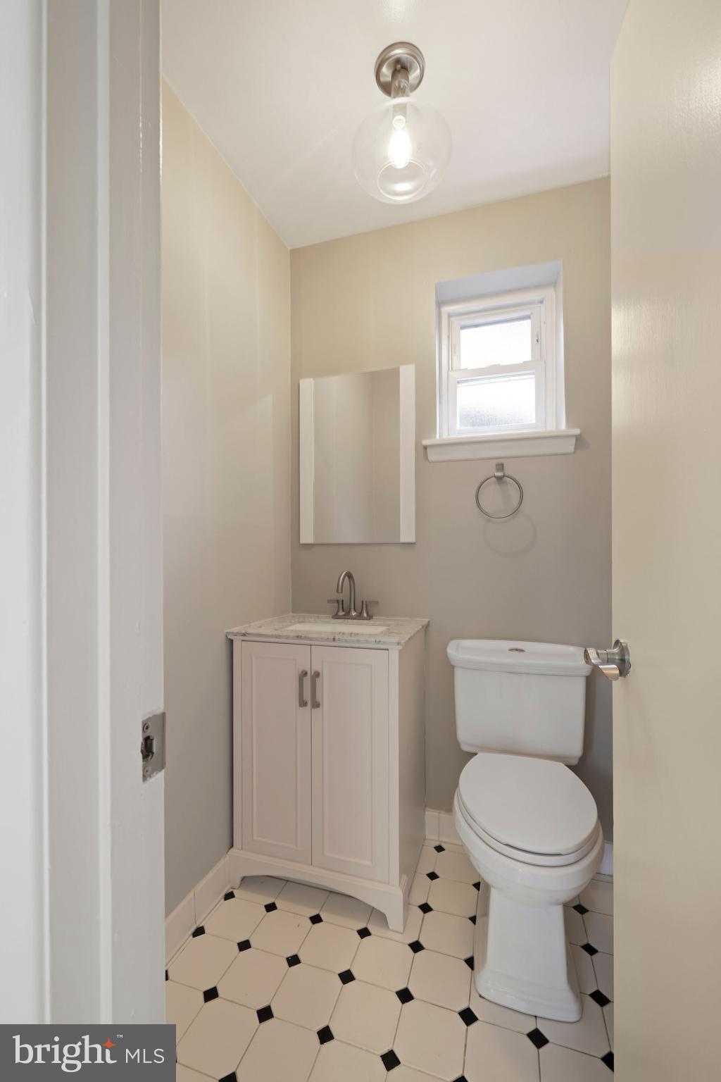 12805 Crisfield Road Silver Spring, MD 20906 - Photo 15 of 35 Half Bath