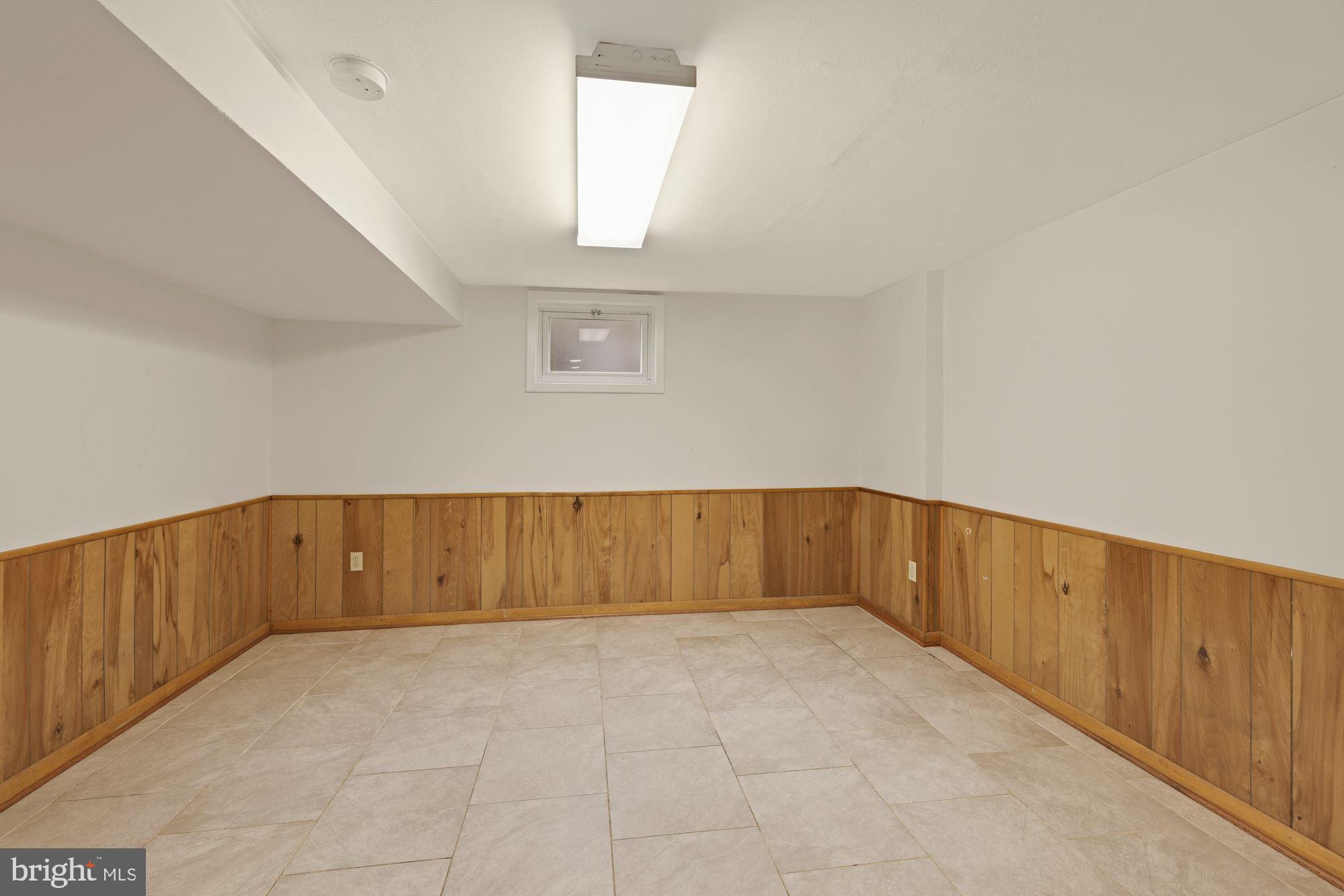 12805 Crisfield Road Silver Spring, MD 20906 - Photo 30 of 35 Basement study/den