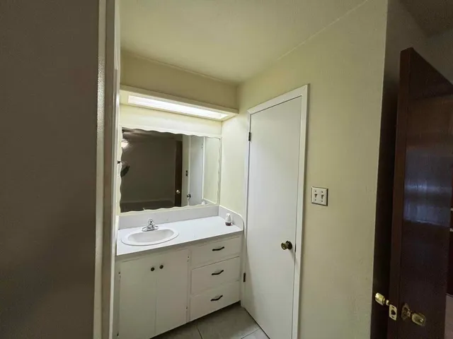 en empty room with windows