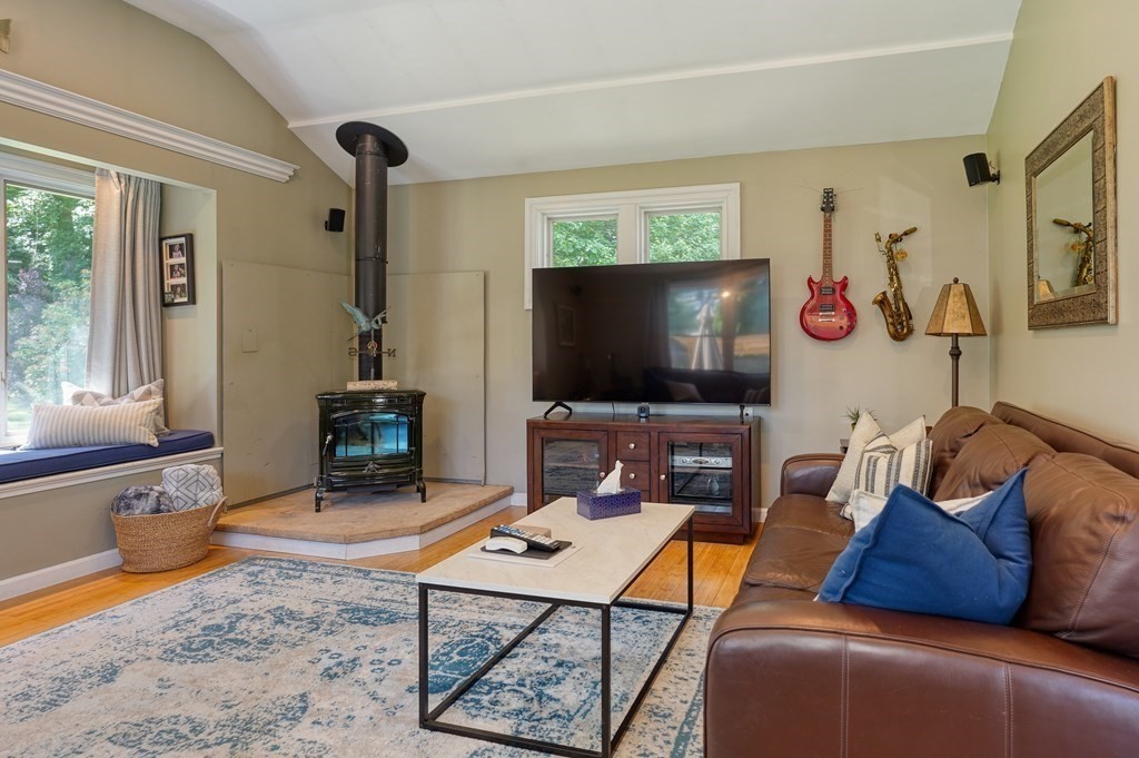 42 Fernbrook Road Northborough, MA 01532 - Photo 27 of 38 Gallery Image 27
