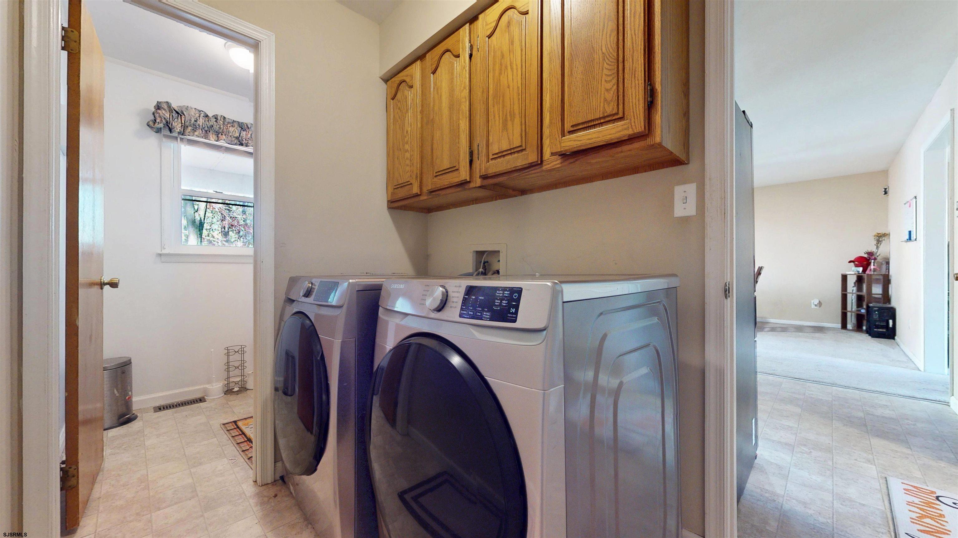 28 Luke Court Seaville, NJ 08230 - Photo 16 of 39 a utility room with dryer and washer