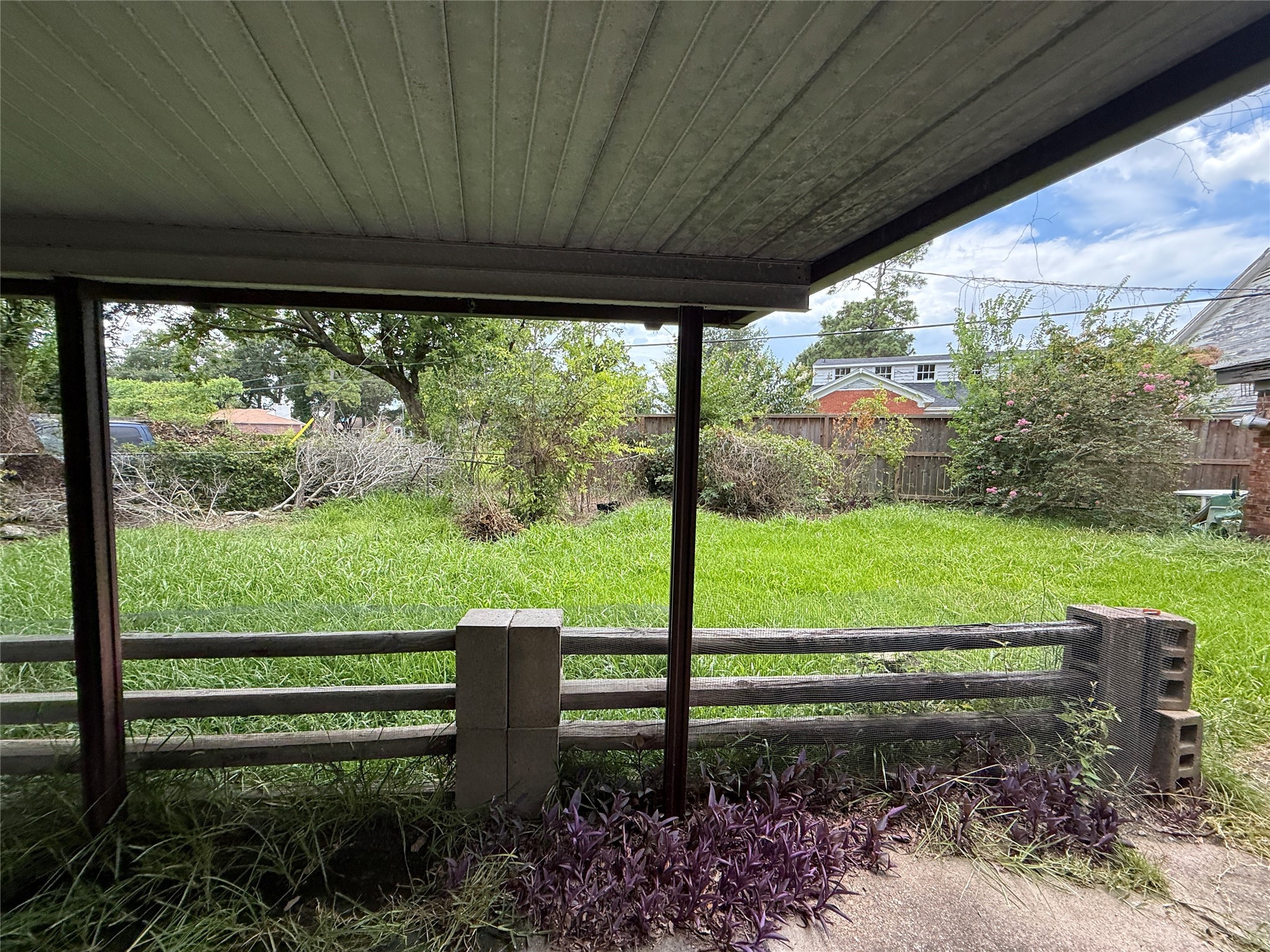 4302 Fernwood Drive Houston, TX 77021 - Photo 12 of 15 a view of a porch with a yard
