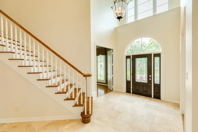 $587,000 | 1 Heritage Oak Court, Lake Jackson, TX 77566