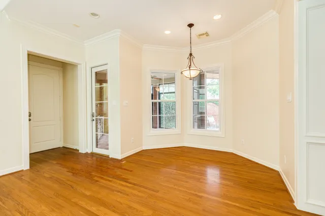 $587,000 | 1 Heritage Oak Court, Lake Jackson, TX 77566