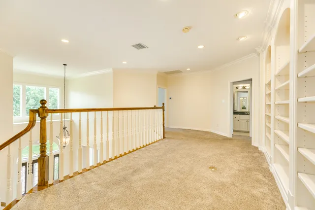 $587,000 | 1 Heritage Oak Court, Lake Jackson, TX 77566