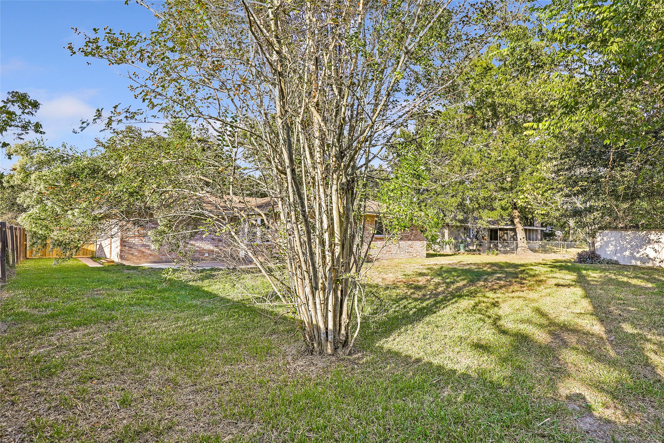 906 Broad Ripple Drive Huffman, TX 77336 - Photo 28 of 30 Look at all this space!