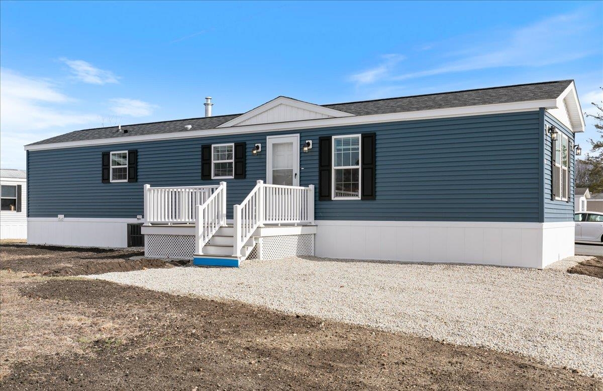 54 Hagop Road Salem, NH 03079 - Photo 2 of 22