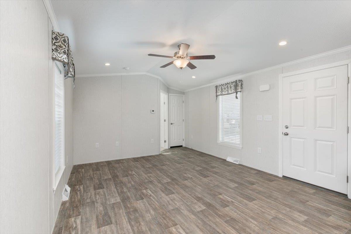 54 Hagop Road Salem, NH 03079 - Photo 9 of 22