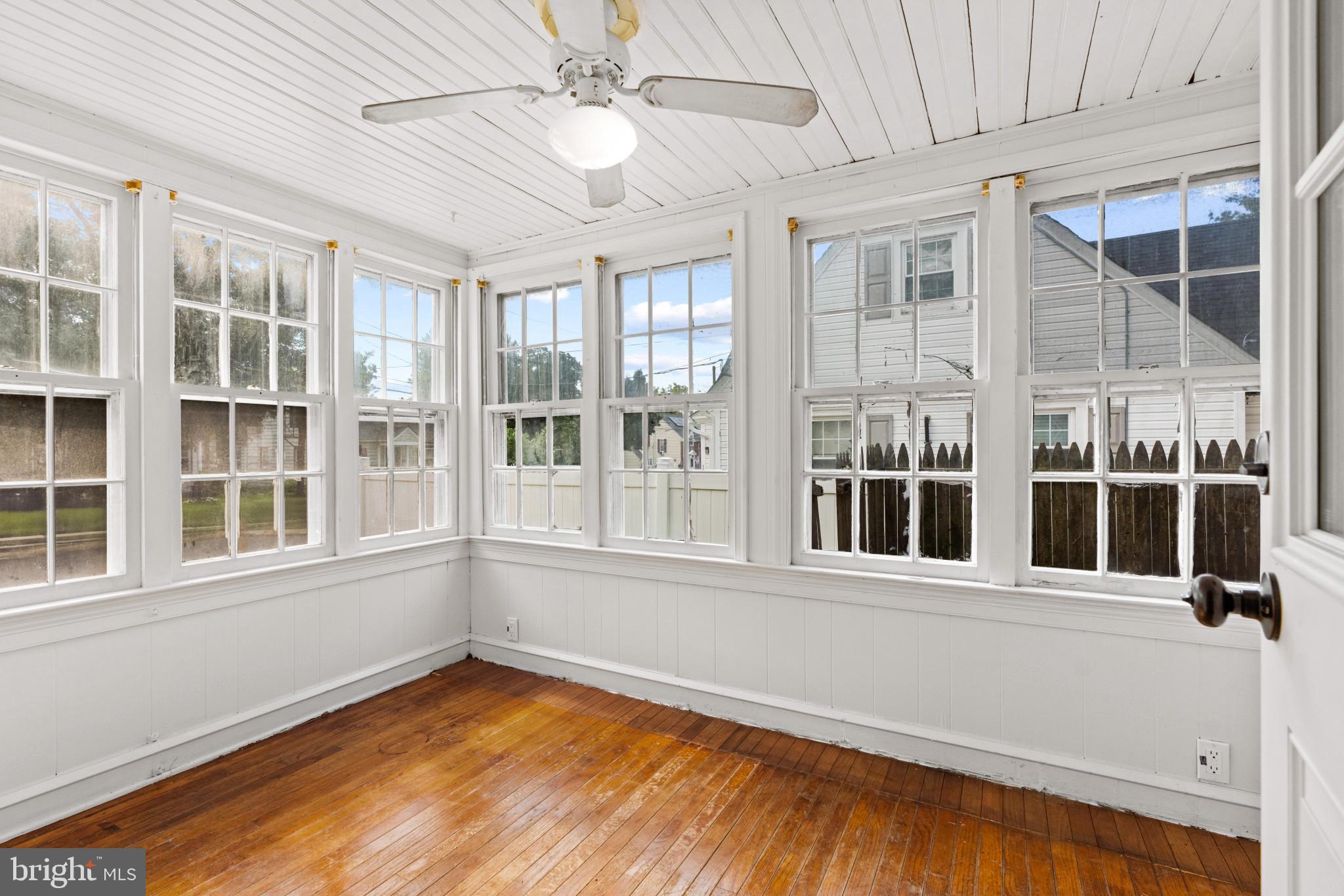 226 Giles Road Bridgeton, NJ 08302 - Photo 11 of 35 Three walls of windows, SanFrantastic sunroom