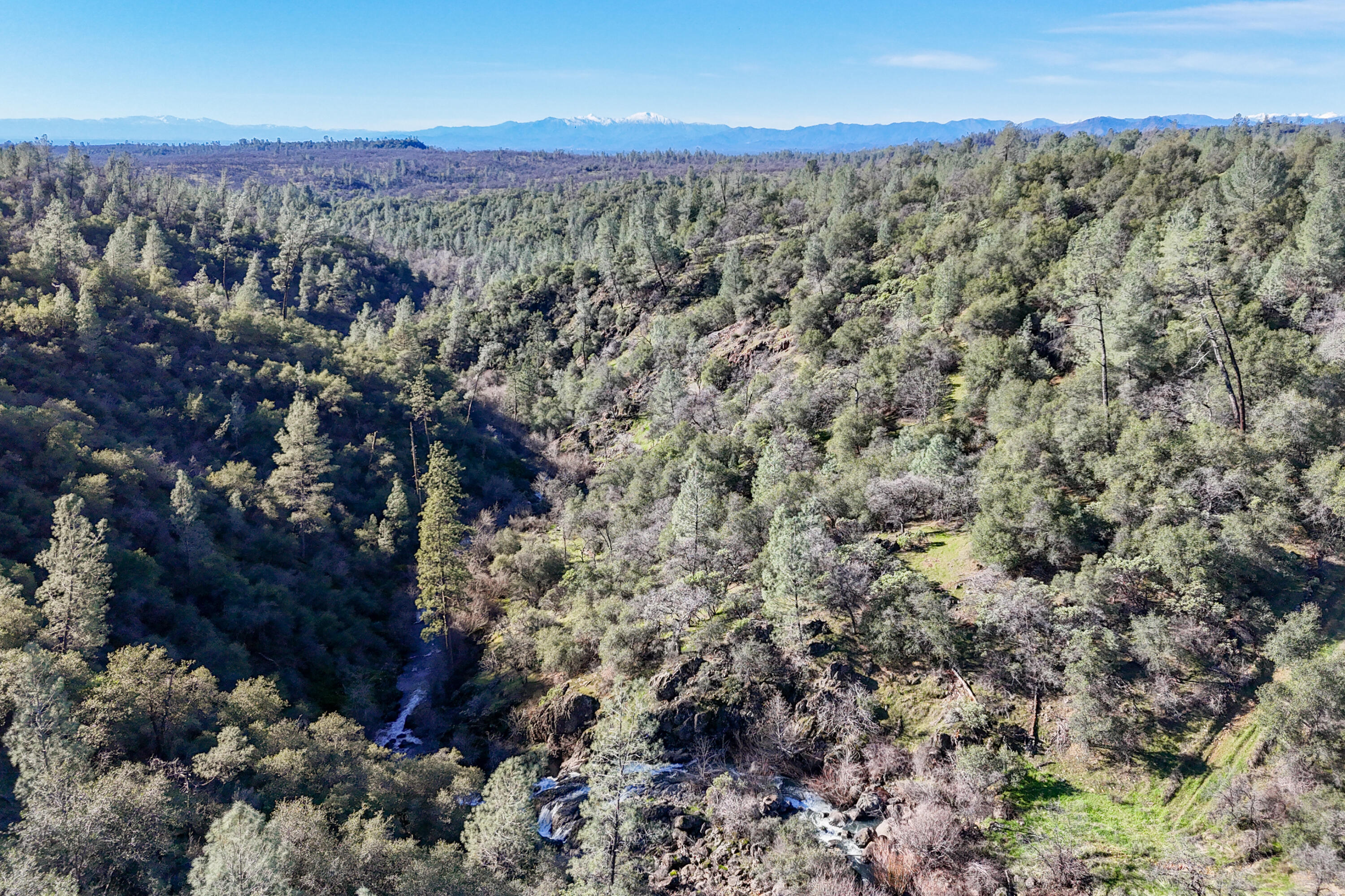 **** Western Whitehouse Way Oak Run, CA 96069 - Photo 13 of 18 a view of a city with mountain view