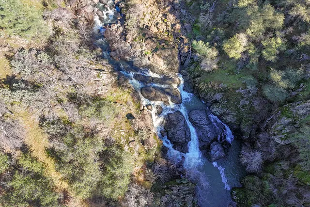 $85,000 | **** Western Whitehouse Way, Oak Run, CA 96069