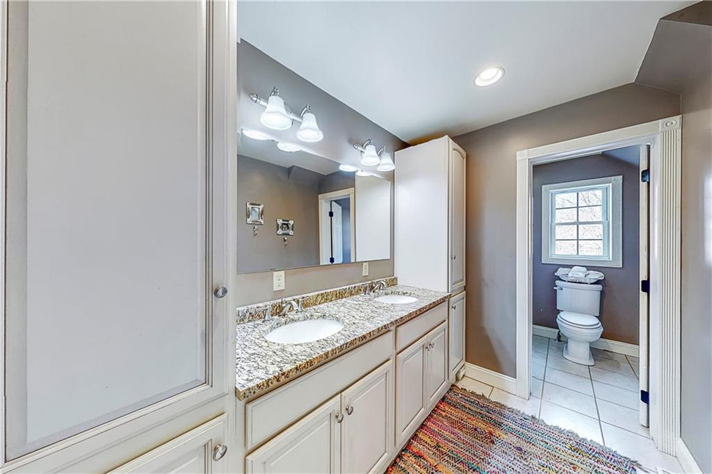 127 Miller Lane Road Waynesburg, PA 15370 - Photo 20 of 25 2nd Floor Hall Bath