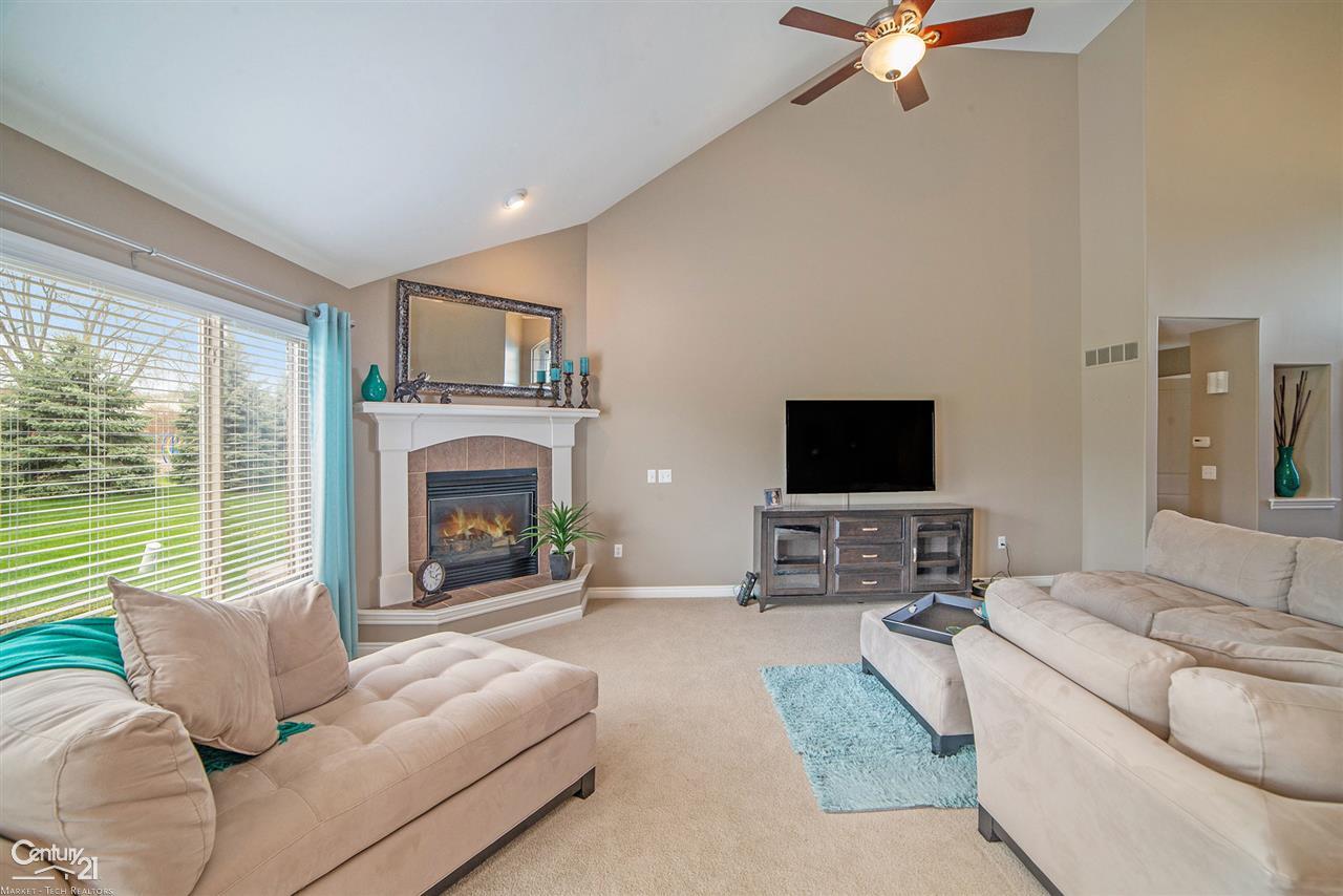 49533 Ishpeming Drive Chesterfield, MI 48047 - Photo 5 of 32