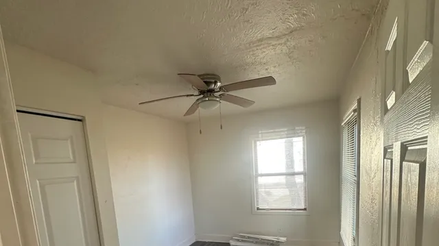 $2,200 | 410 Ivanhoe Road, Grayslake, IL 60030