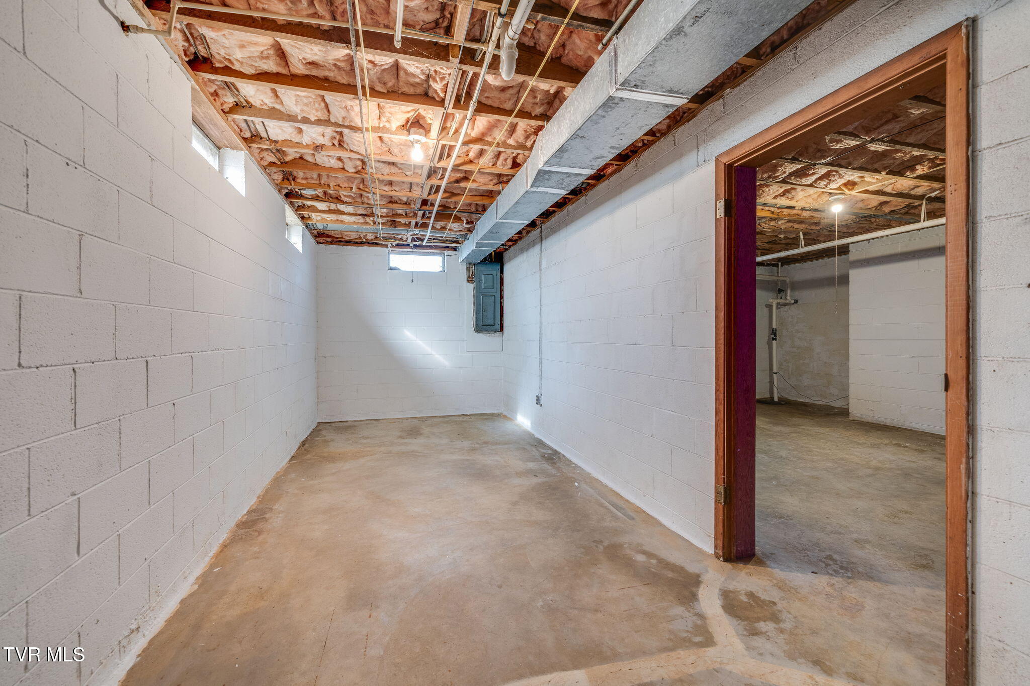 1946 Buckingham Road Greeneville, TN 37745 - Photo 32 of 45 033