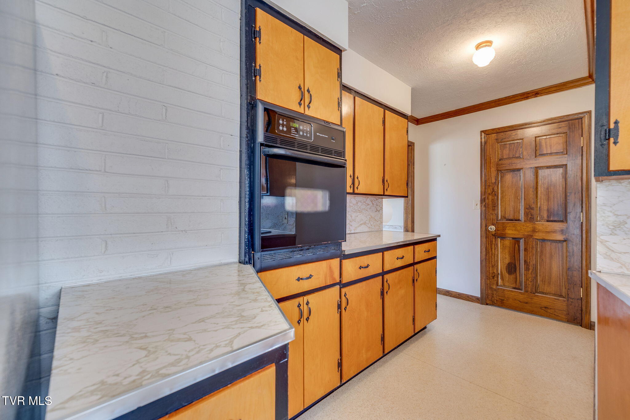 1946 Buckingham Road Greeneville, TN 37745 - Photo 9 of 45 013