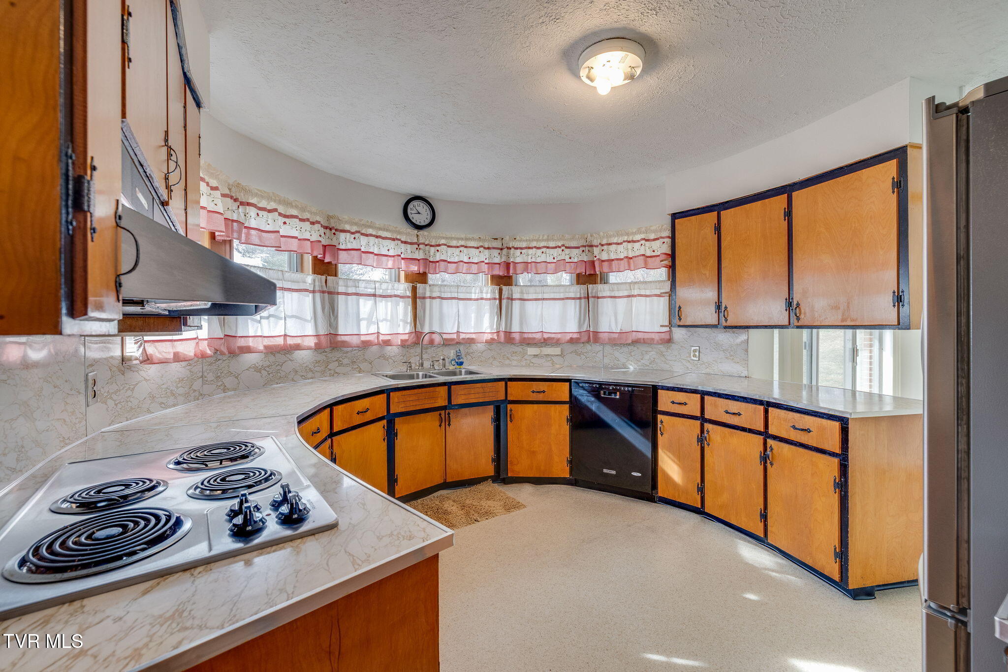 1946 Buckingham Road Greeneville, TN 37745 - Photo 10 of 45 014