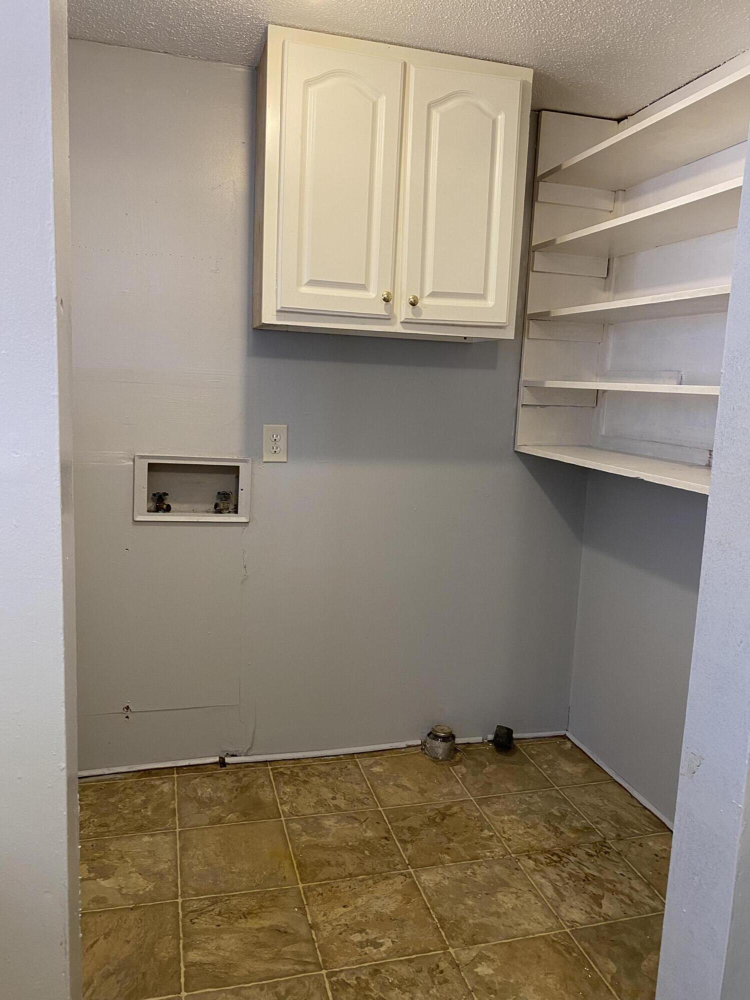 104 Gray Road Signal Mountain, TN 37377 - Photo 17 of 31 Laundry