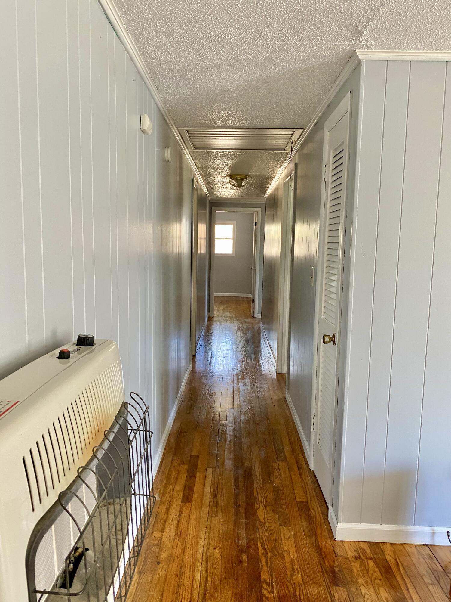 104 Gray Road Signal Mountain, TN 37377 - Photo 18 of 31 Hall