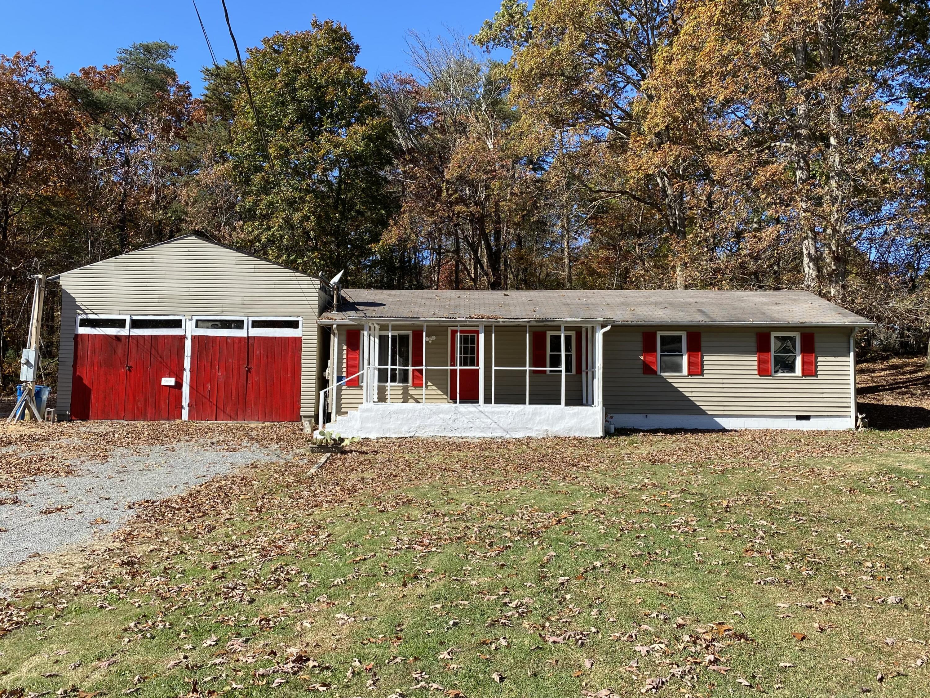 104 Gray Road Signal Mountain, TN 37377 - Photo 2 of 31 Front