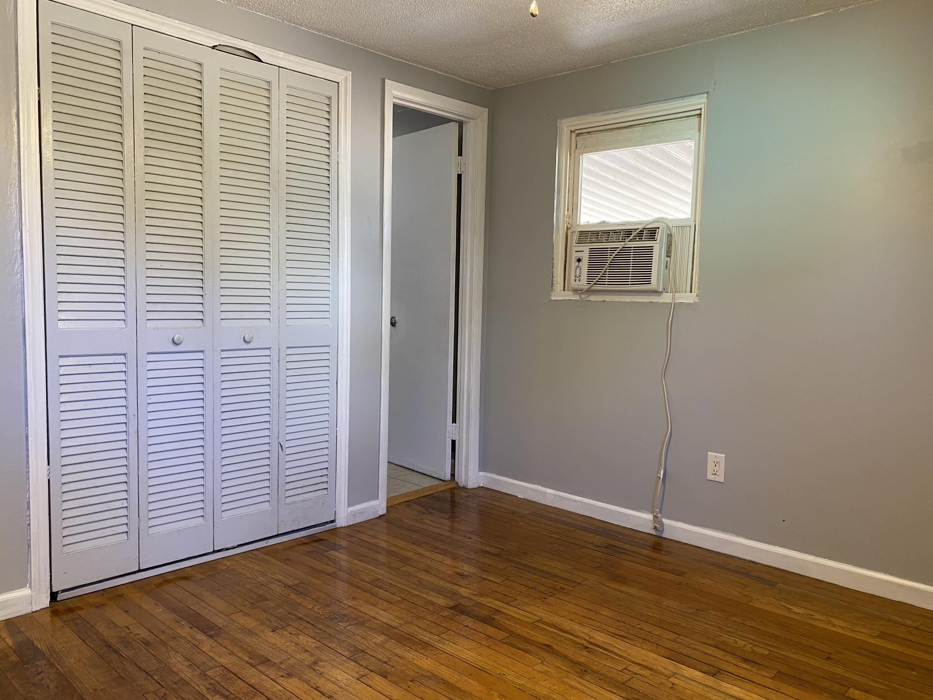 104 Gray Road Signal Mountain, TN 37377 - Photo 27 of 31 Master Bedroom