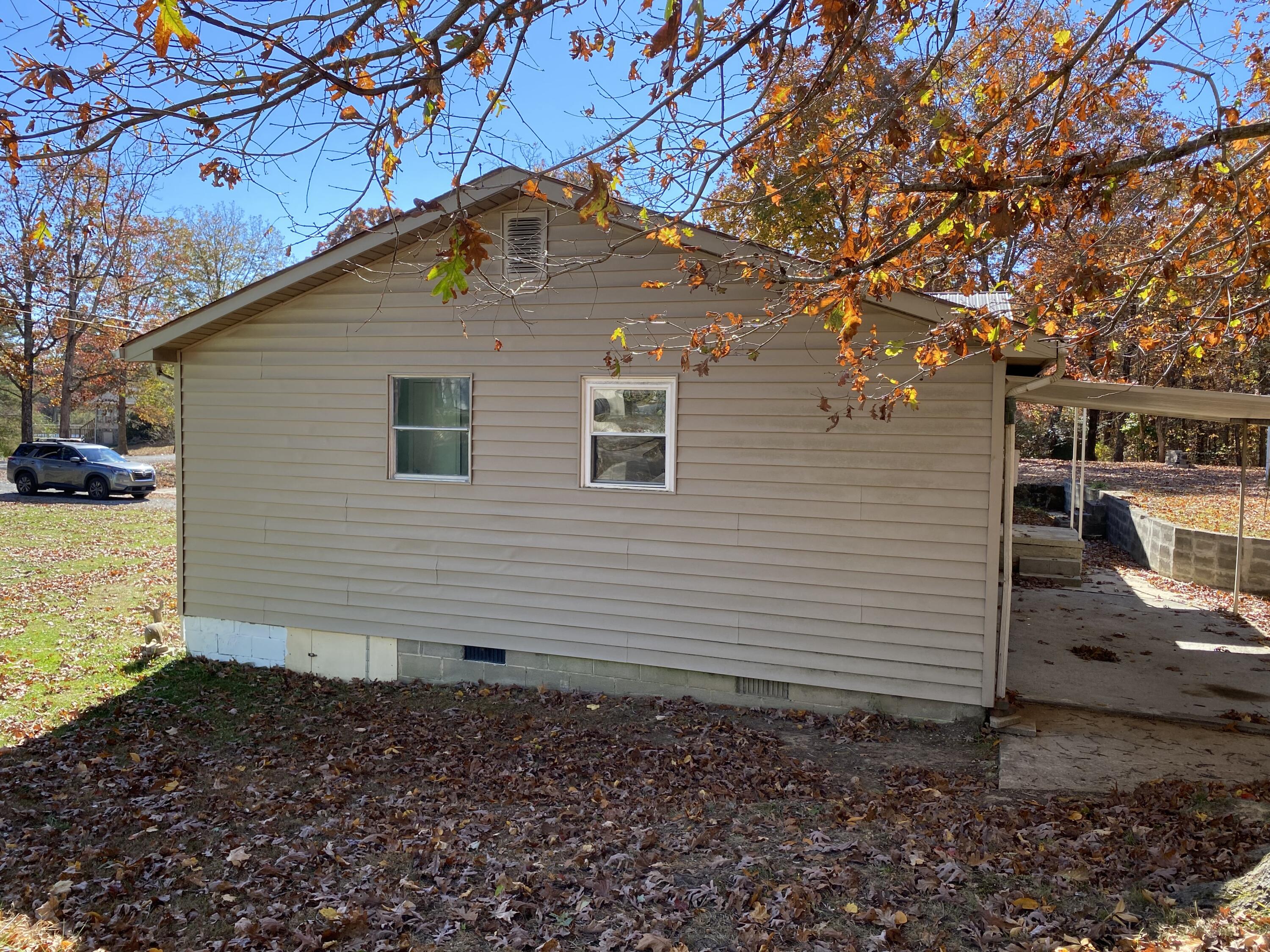 104 Gray Road Signal Mountain, TN 37377 - Photo 4 of 31 Side