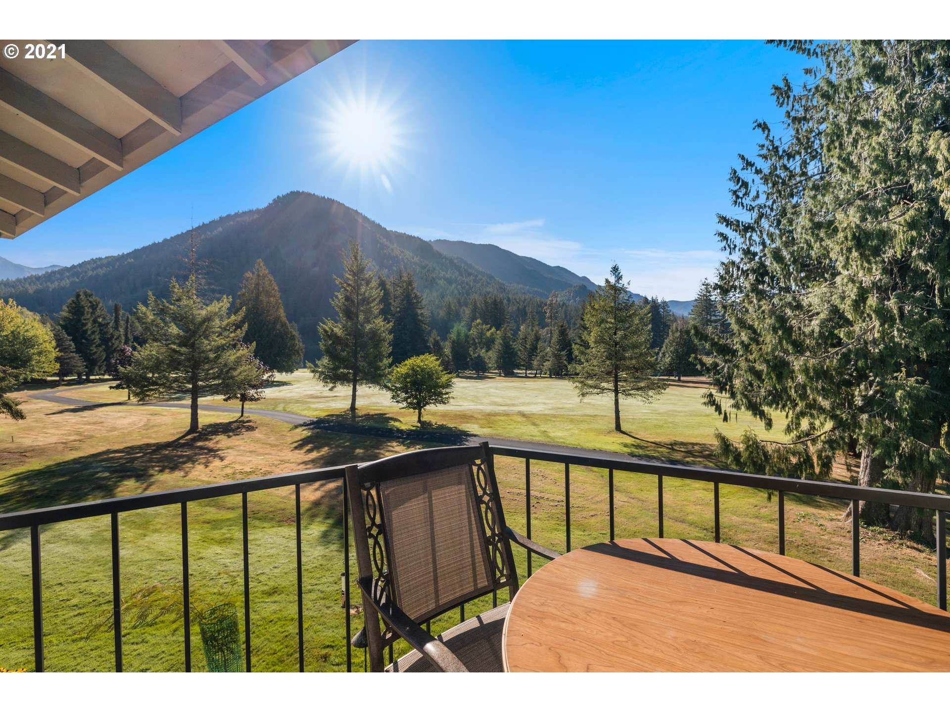 68614 East Fairway Estates Road Welches, OR 97067 - Photo 2 of 28 Gallery Image 2