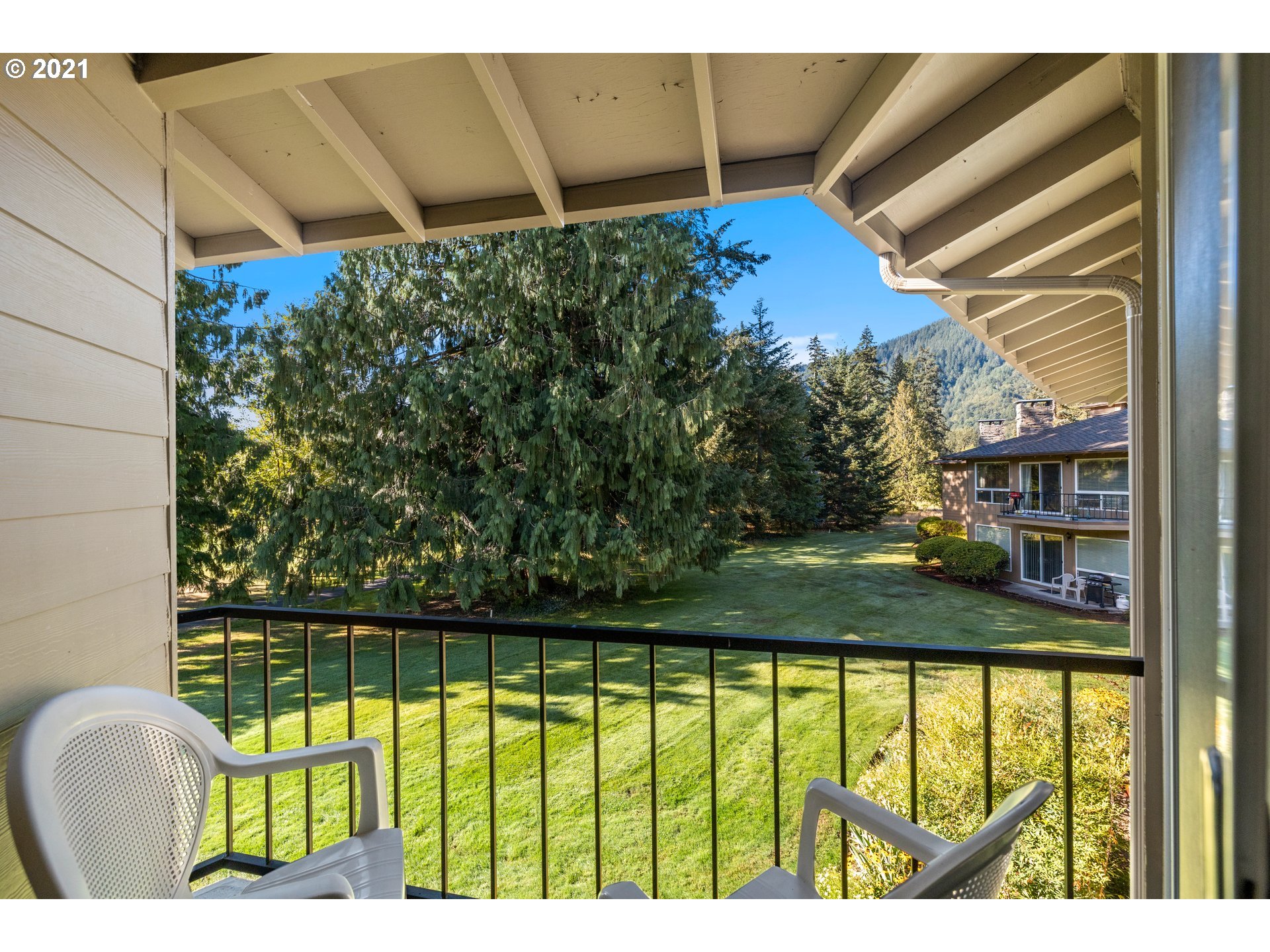 68614 East Fairway Estates Road Welches, OR 97067 - Photo 13 of 28 Gallery Image 13