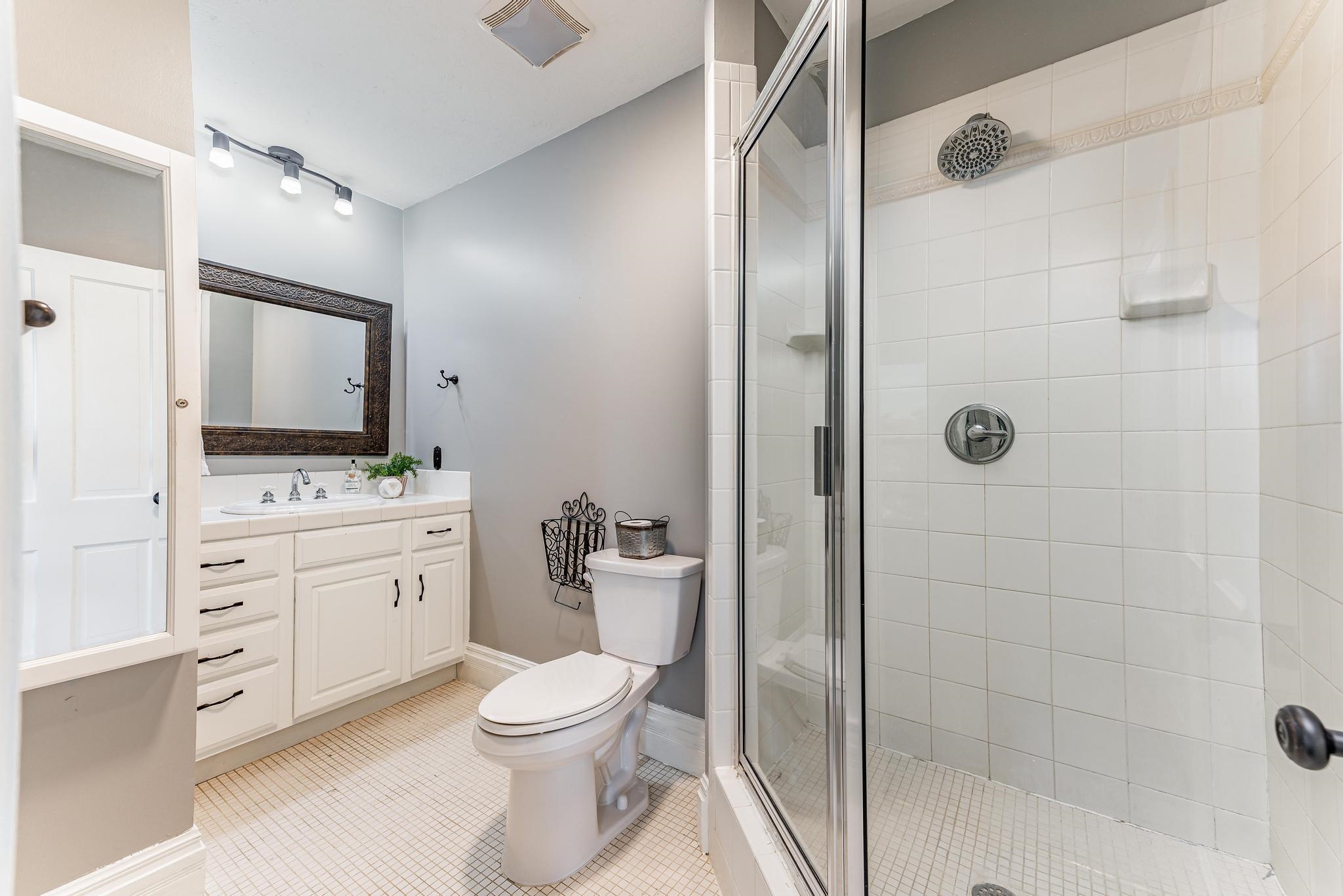 2708 North Andover Road Andover, KS 67002 - Photo 18 of 27