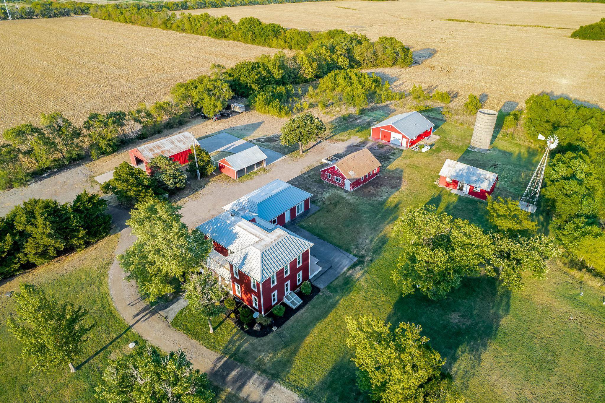 2708 North Andover Road Andover, KS 67002 - Photo 2 of 27