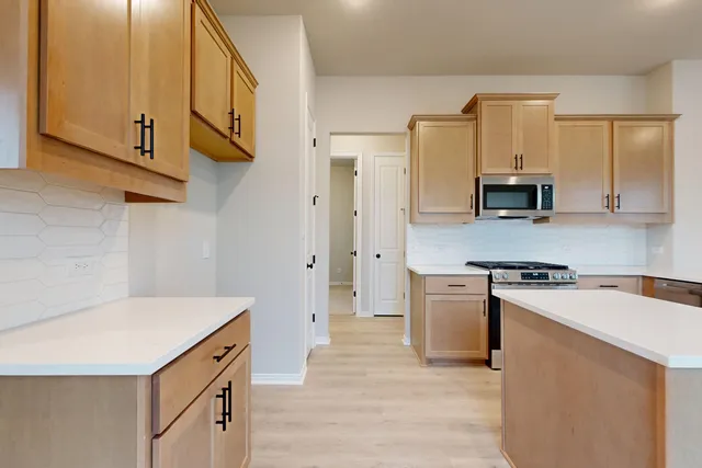 $389,990 | 530 Darley Oak Drive, Dripping Springs, TX 78620