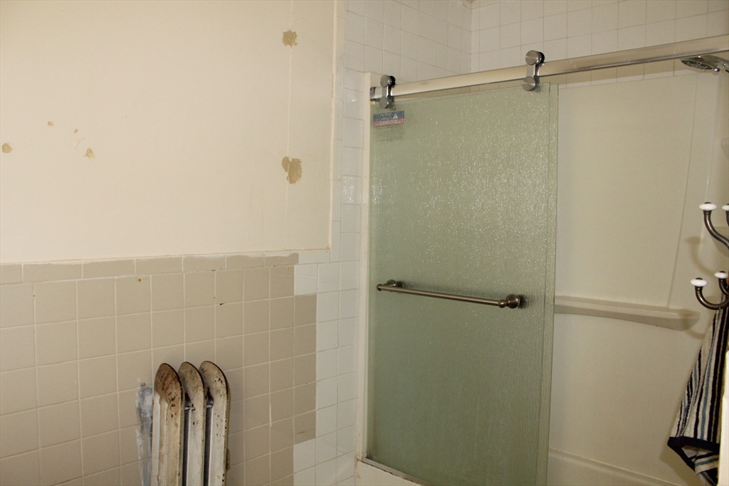 38 Fisk Avenue Somerville, MA 02145 - Photo 9 of 13
