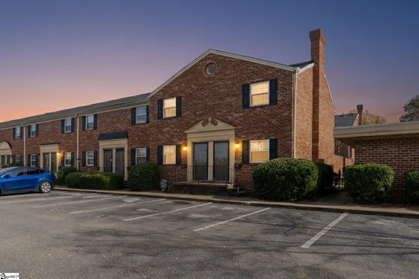 $145,500 | 2530 East North Street, Unit 14K, Greenville, SC 29615